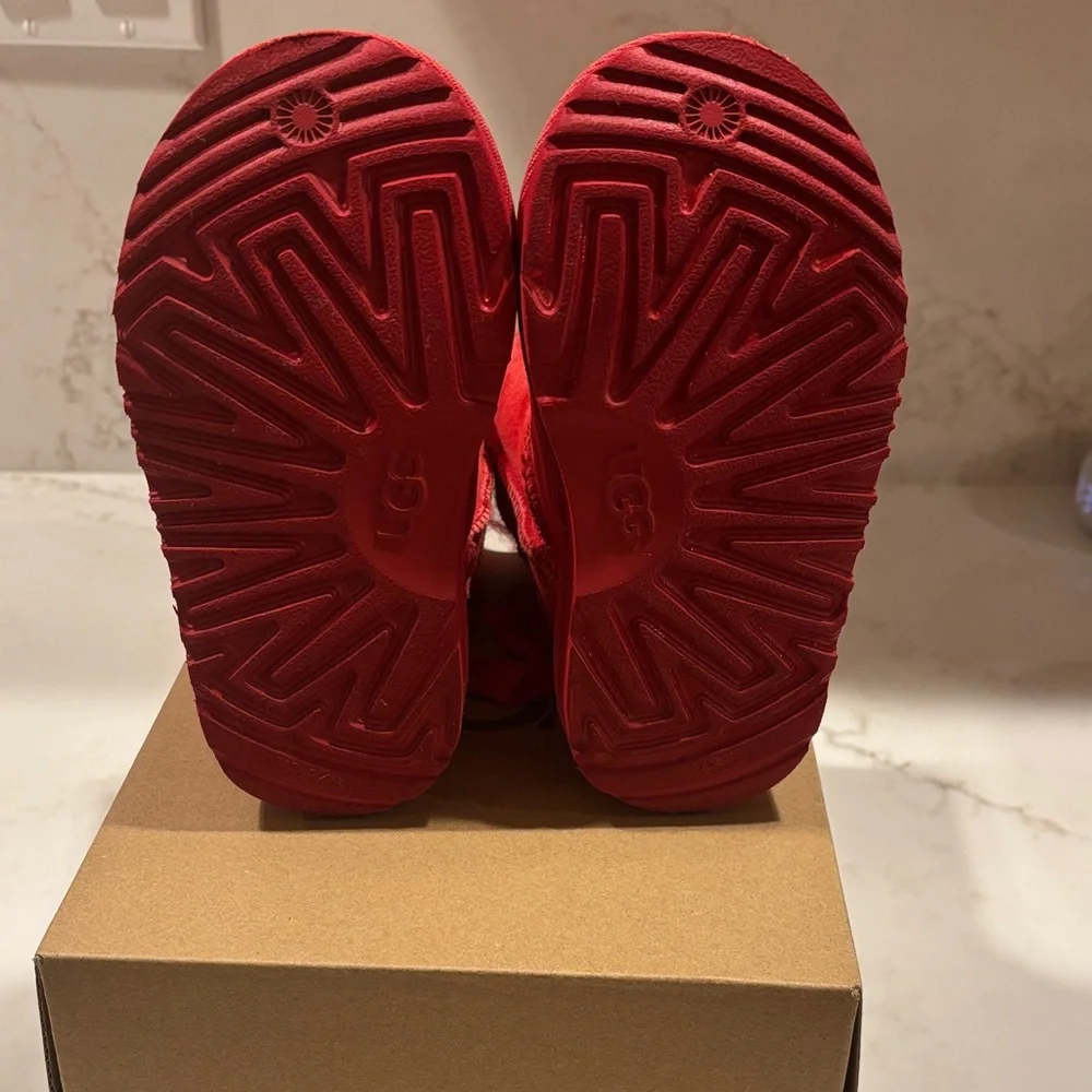UGG Kids Bailey Bow 2 Red Boots Toddler Size 8 - Picture 5 of 8